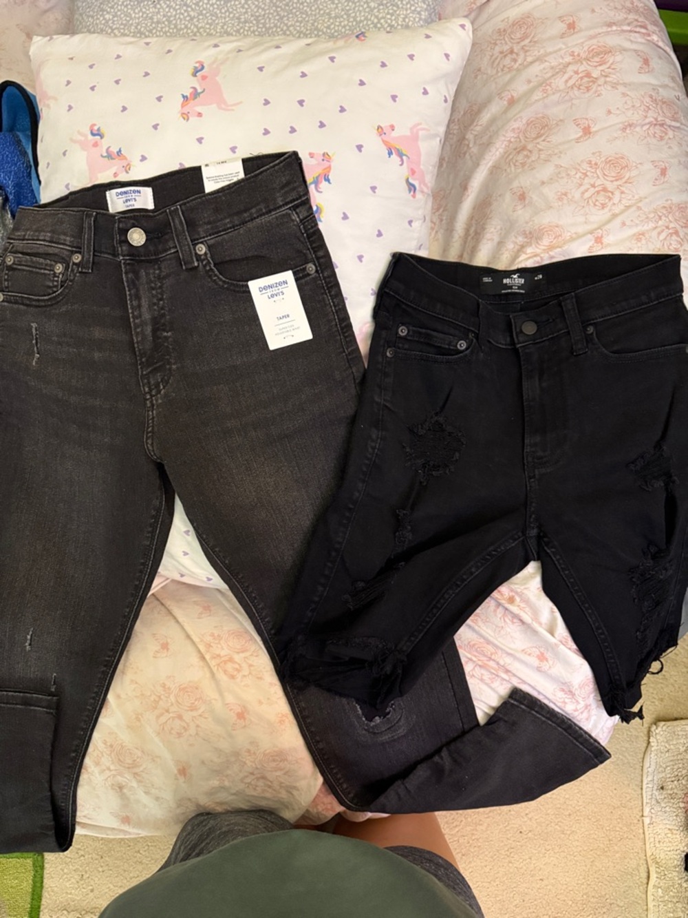 Hollister Black Slim Denim Shorts &  denizen fr Levi’s